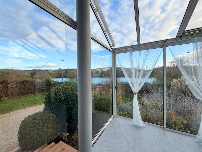 Maison - 219 m² - 8 pièces