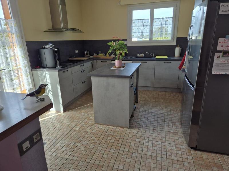 Maison - 184 m² - 8 pièces