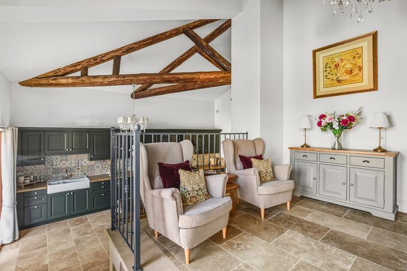 Maison - 200 m² - 7 pièces