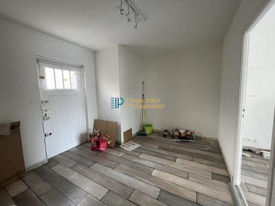 Local commercial - 84 m² - 3 pièces