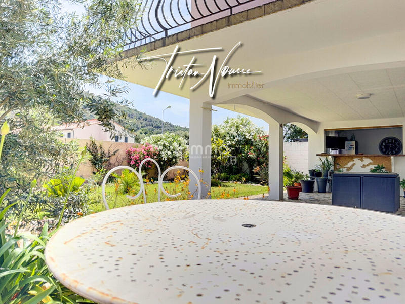 Maison - 185 m² - 6 pièces