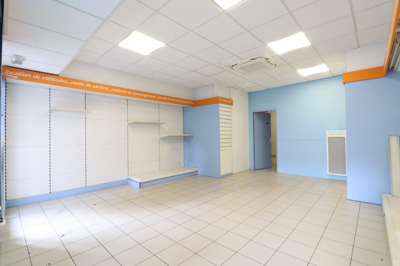 Local commercial - 54 m² - 2 pièces