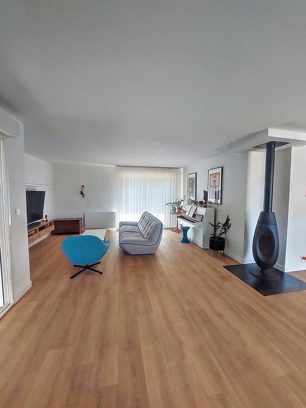 Maison - 165 m² - 6 pièces