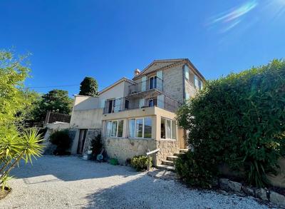 Villa - 100 m² - 4 pièces