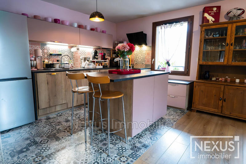 Appartement - 94 m² - 5 pièces