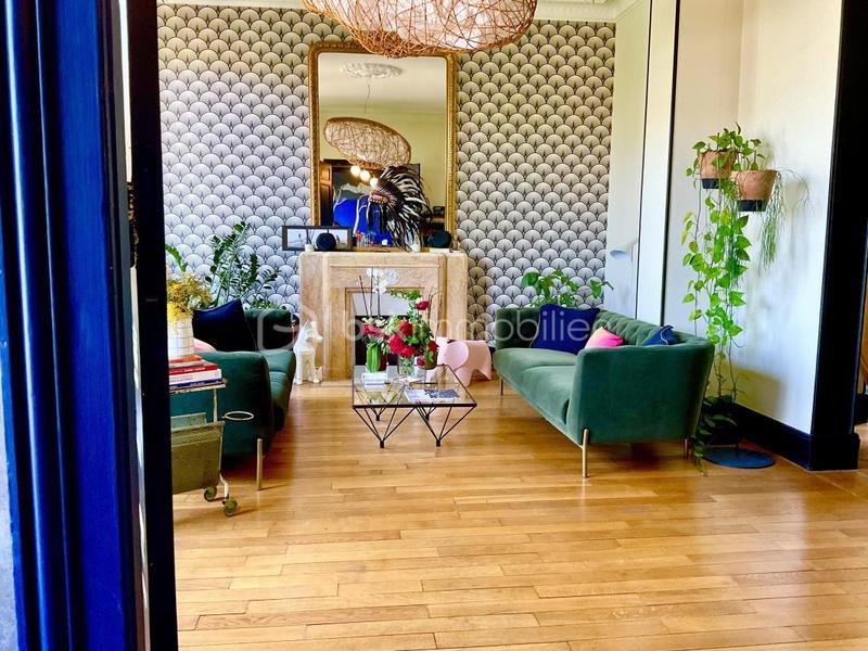 Maison de maîtres - 480 m² - 9 pièces