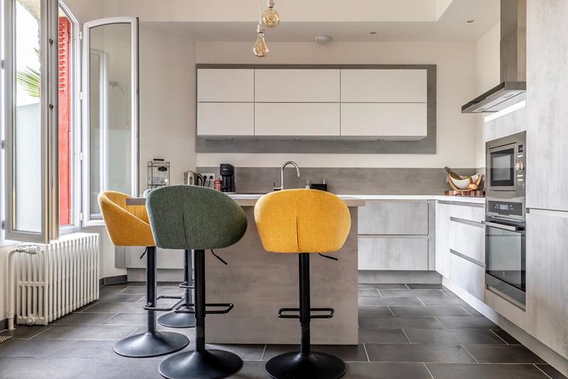 Maison - 168 m² - 8 pièces