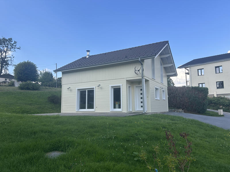 Villa - 100 m² - 5 pièces