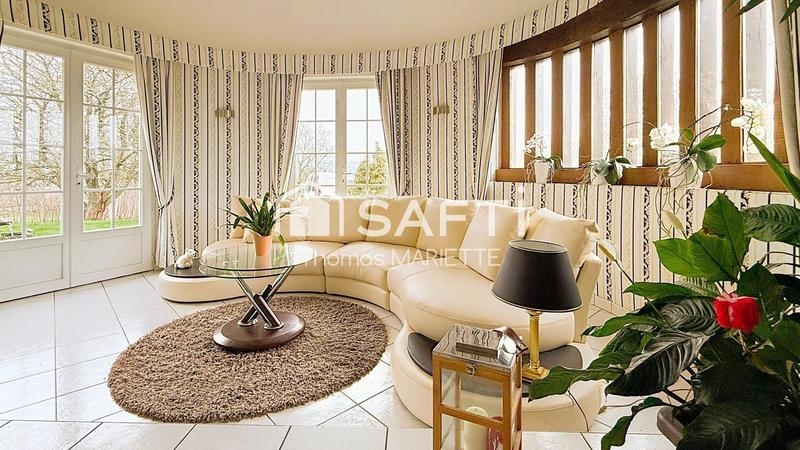 Villa - 255 m² - 9 pièces