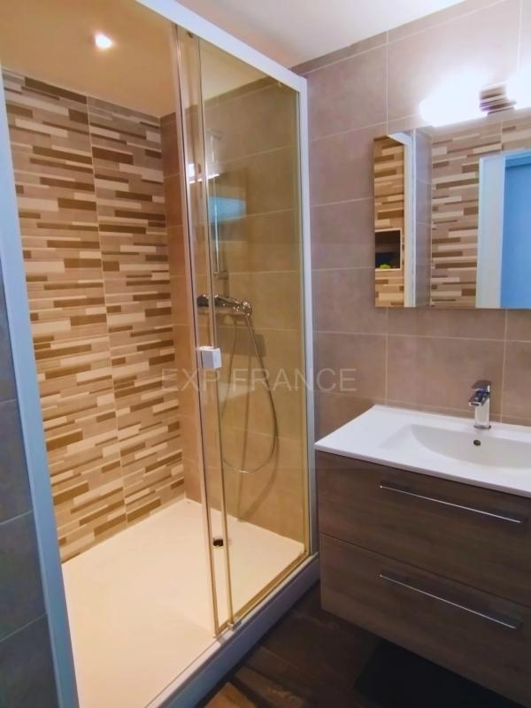 Maison - 254 m² - 10 pièces