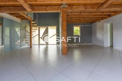 Maison - 180 m² - 6 pièces
