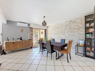 Appartement - 75 m² - 4 pièces