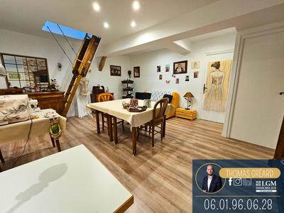 Maison - 470 m² - 18 pièces