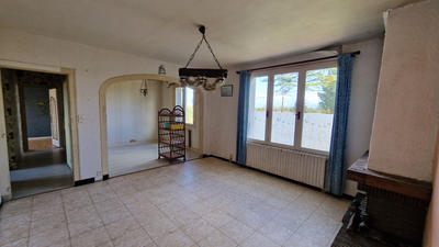 Maison - 240 m² - 8 pièces