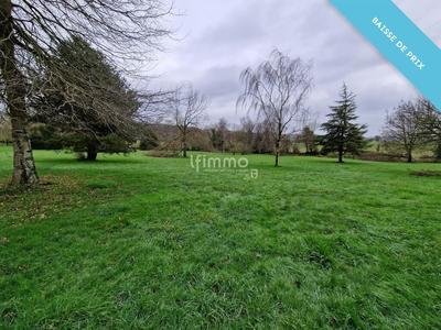 Terrain constructible - 1 623 m²