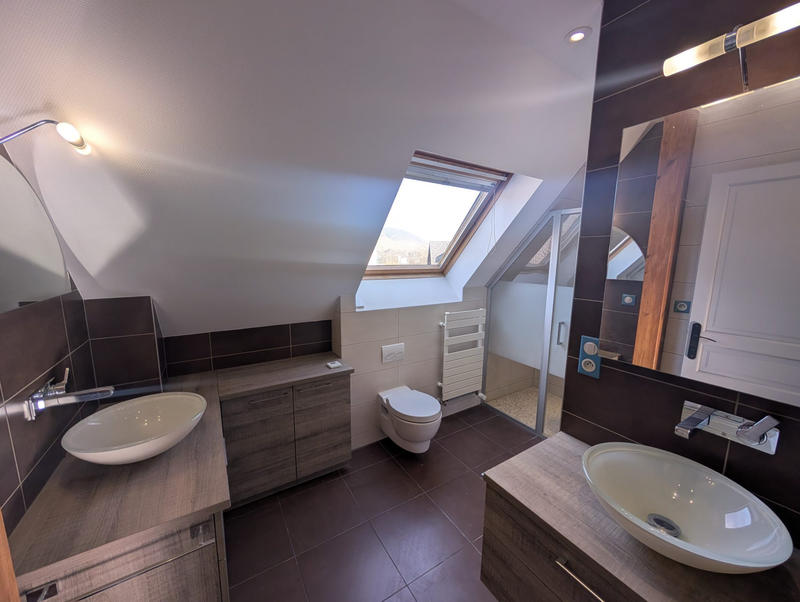 Maison - 90 m² - 5 pièces