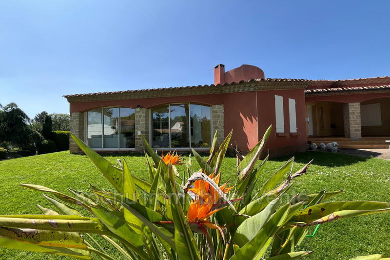 Villa - 200 m² - 5 pièces