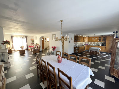 Maison - 154 m² - 8 pièces