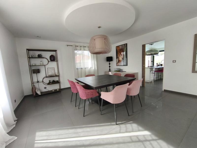 Villa - 199 m² - 6 pièces