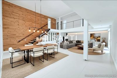 Maison - 260 m² - 7 pièces