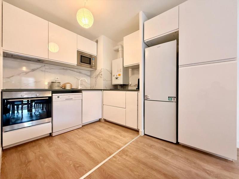 Appartement - 81 m² - 2 pièces