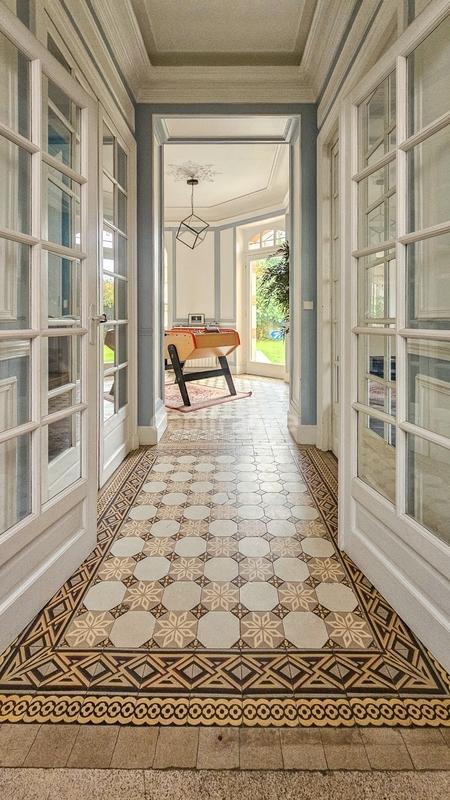 Maison de maîtres - 225 m² - 10 pièces