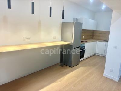 Maison - 147 m² - 9 pièces