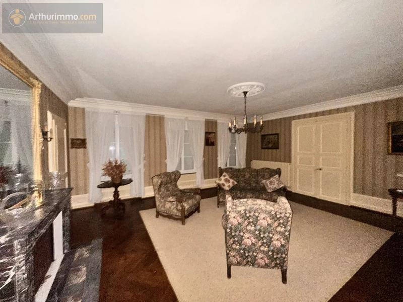 Maison - 400 m² - 12 pièces