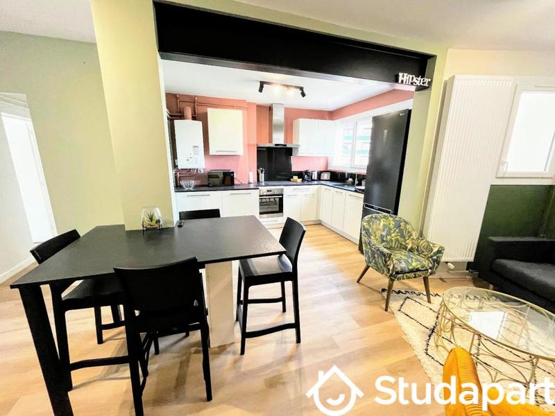 Chambre - 10 m² - 1 pièce