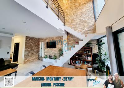 Maison - 257 m² - 10 pièces