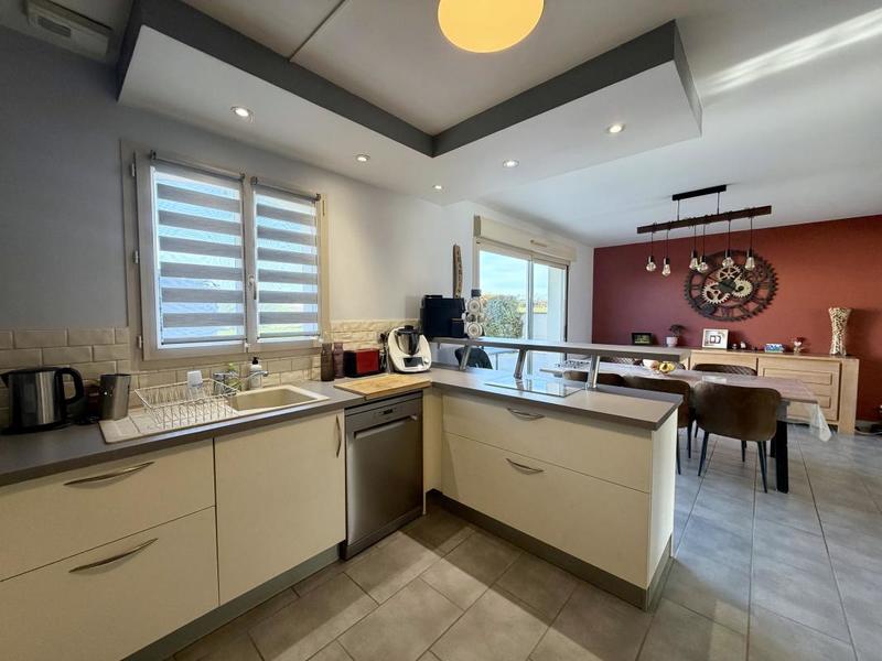 Pavillon - 150 m² - 8 pièces