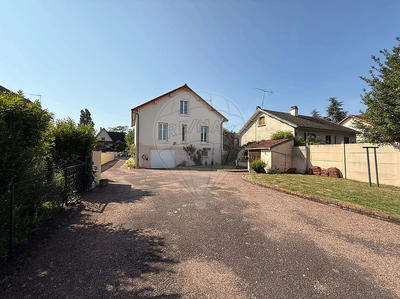 Maison - 105 m² - 6 pièces