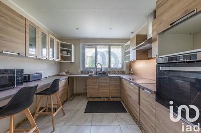 Maison - 215 m² - 10 pièces