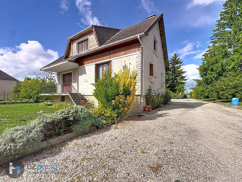 Maison - 137 m² - 6 pièces