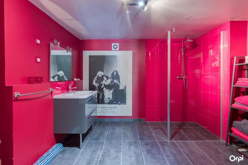 Maison - 246 m² - 7 pièces