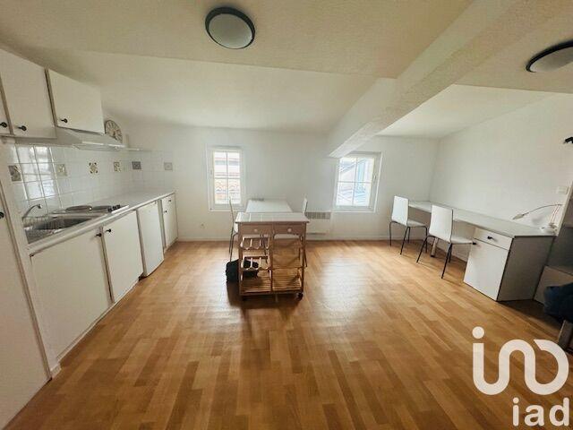 Studio - 30 m² - 1 pièce