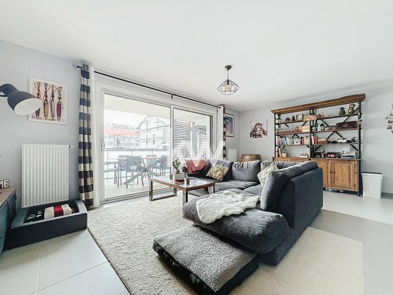 Appartement - 82 m² - 3 pièces