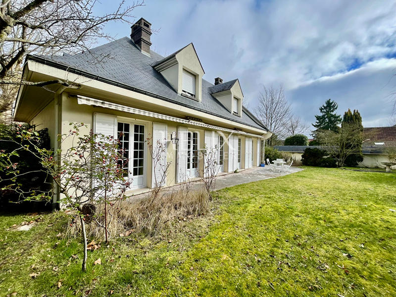 Maison - 170 m² - 6 pièces