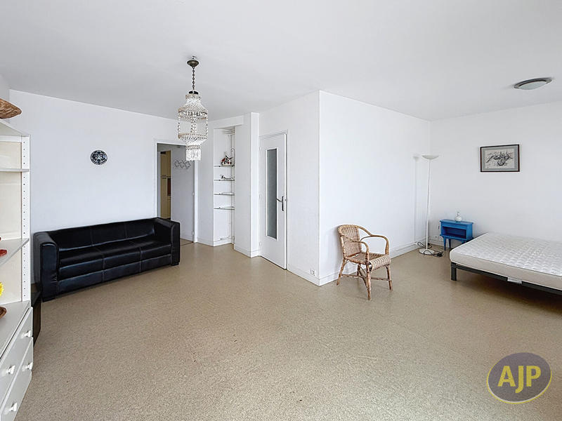 Appartement - 70 m² - 2 pièces