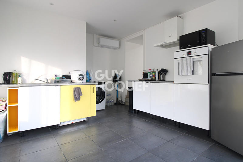 Maison - 211 m² - 7 pièces