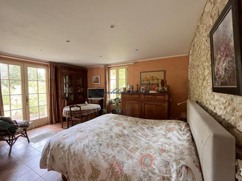 Maison - 183 m² - 9 pièces