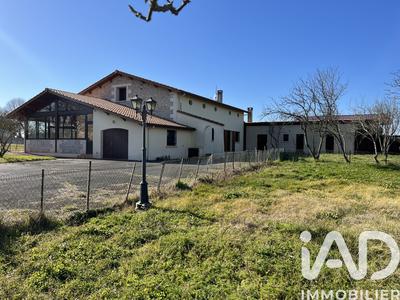 Maison - 192 m² - 6 pièces