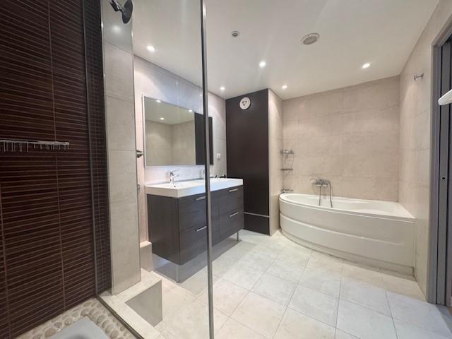 Appartement - 98 m² - 3 pièces