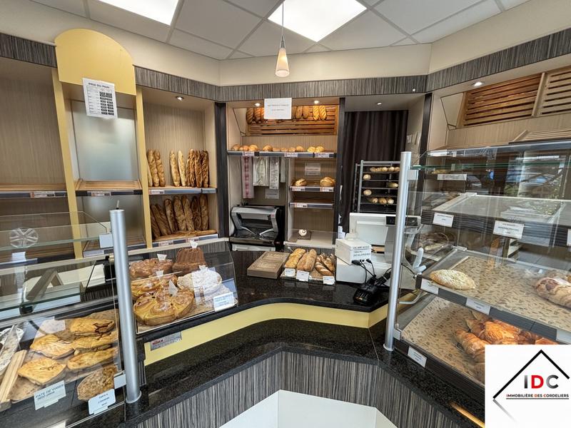 Fonds de commerce - 180 m²
