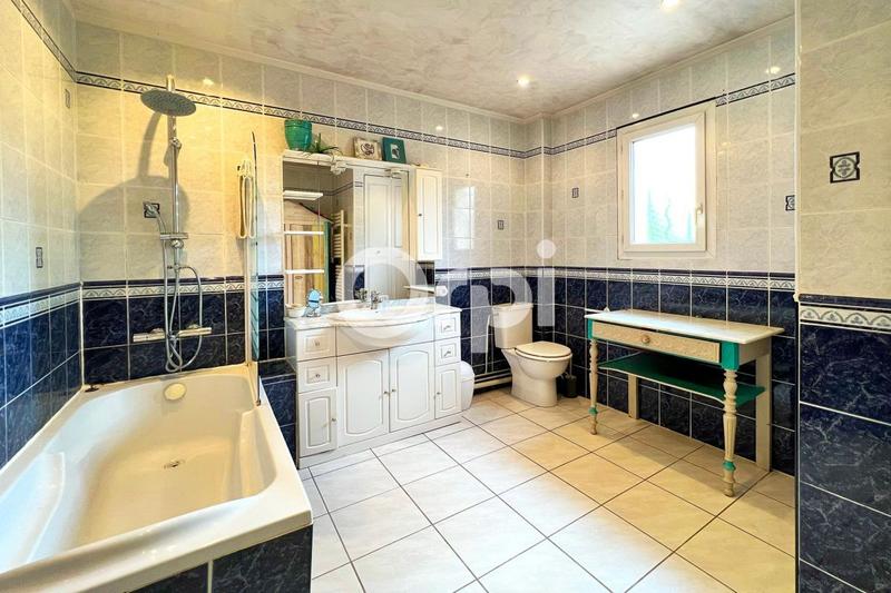 Maison - 180 m² - 6 pièces