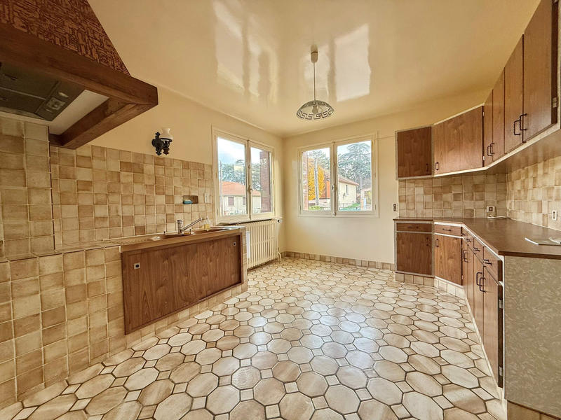 Maison - 95 m² - 5 pièces