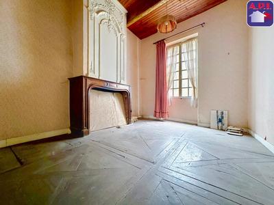 Maison - 213 m² - 6 pièces