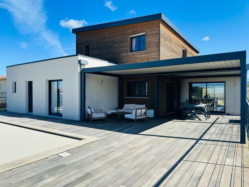 Maison - 152 m² - 7 pièces