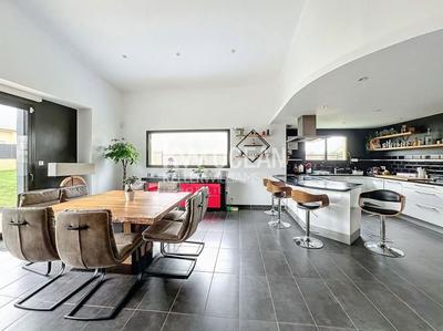 Maison - 154 m² - 6 pièces