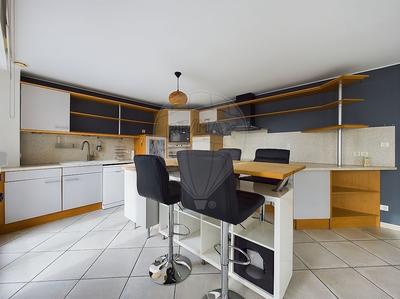 Appartement - 142 m² - 6 pièces